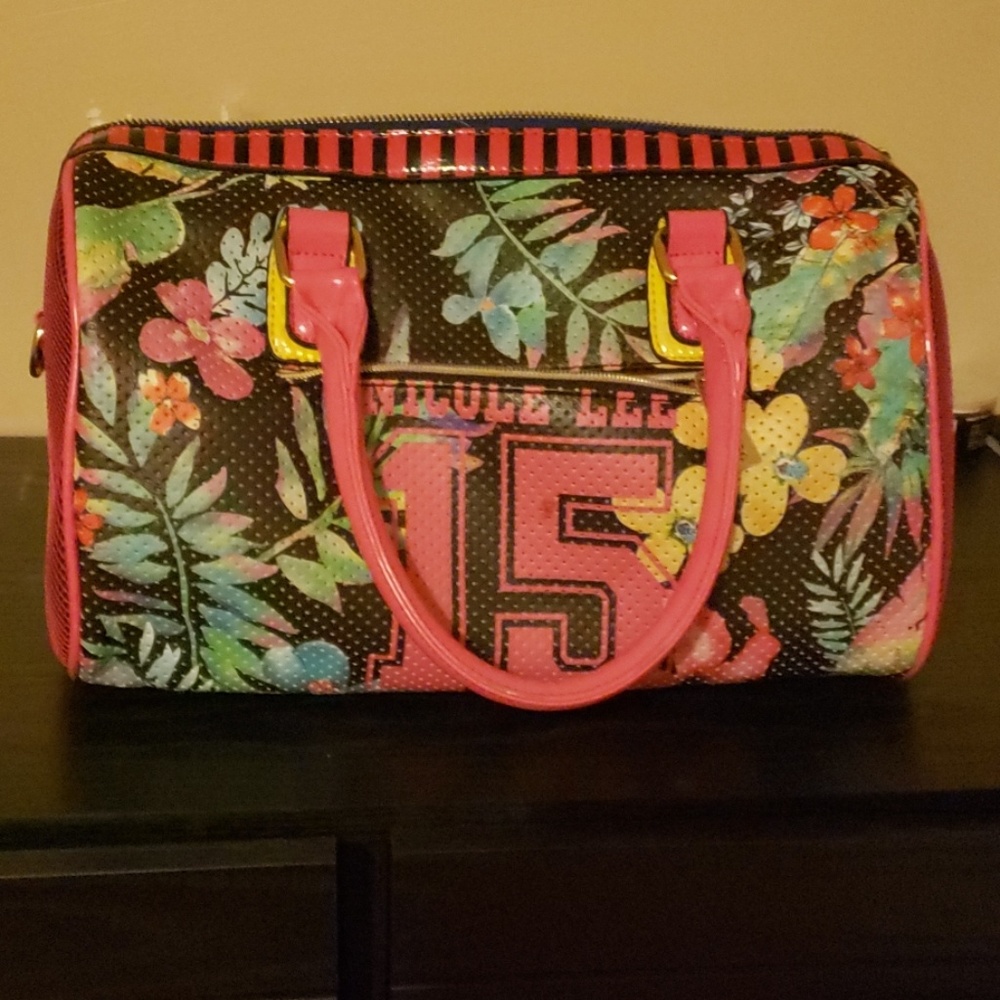 Nicole Lee purse Very Mint Condition barely worn😮